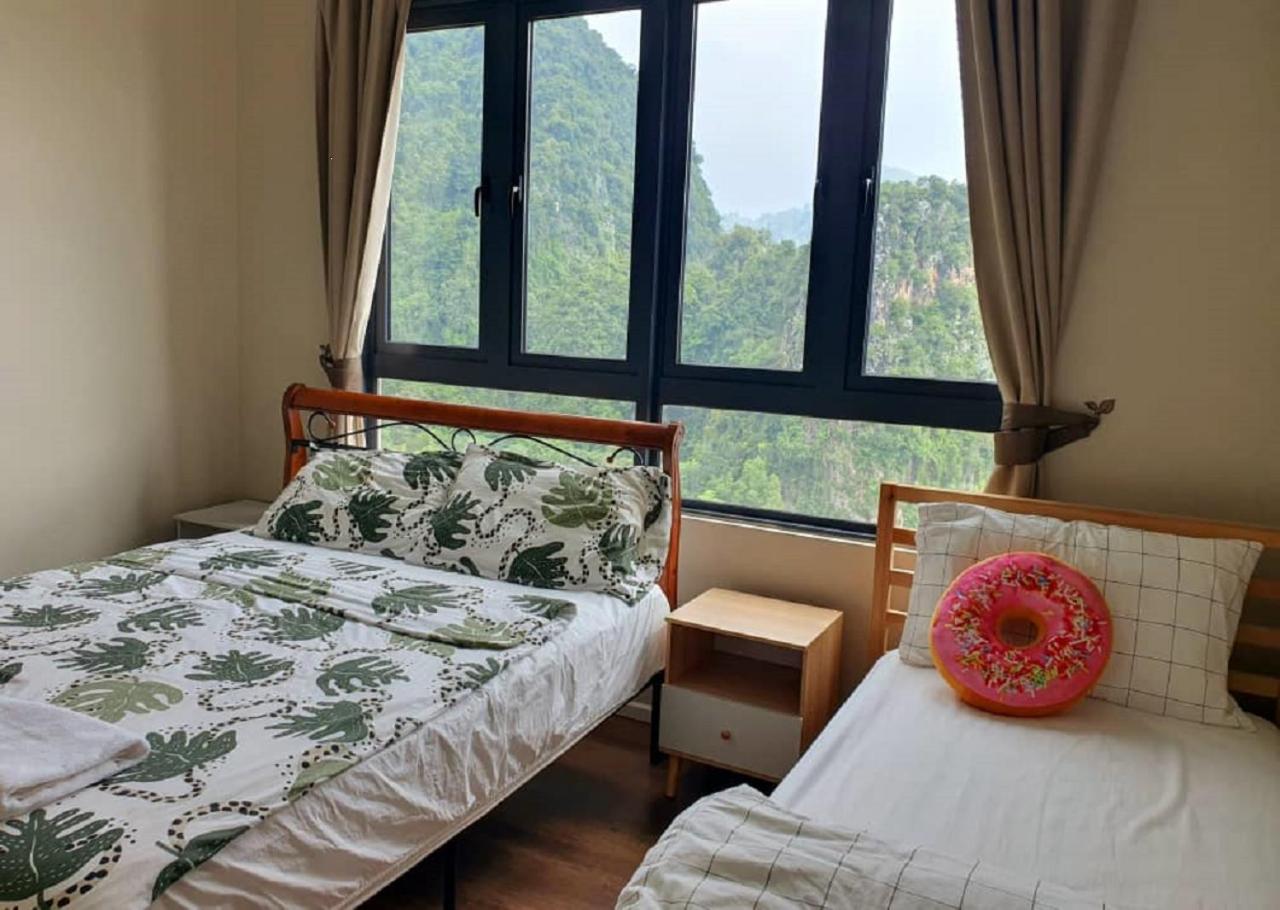 Hotspring 2 Room Suite 1910 with Theme Park View and Netflix 6 pax photo 6
