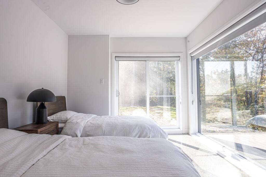 NEW Family Chalet for 12 people and Spa Mont Tremblant