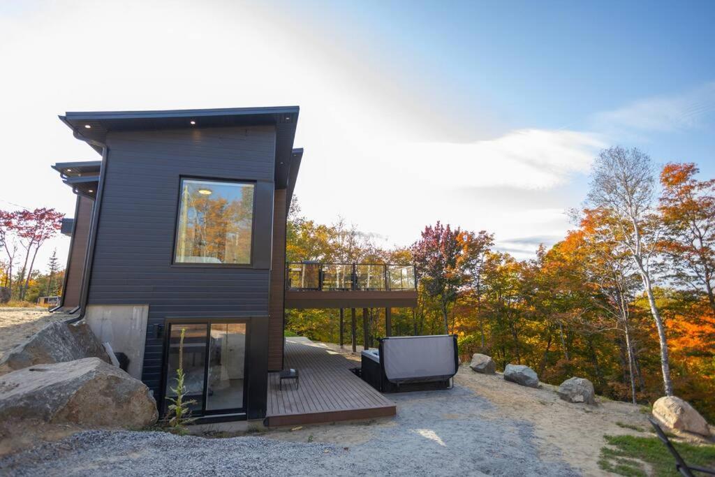NEW Family Chalet for 12 people and Spa Mont Tremblant