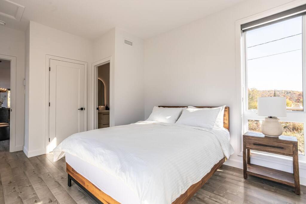 NEW Family Chalet for 12 people and Spa Mont Tremblant
