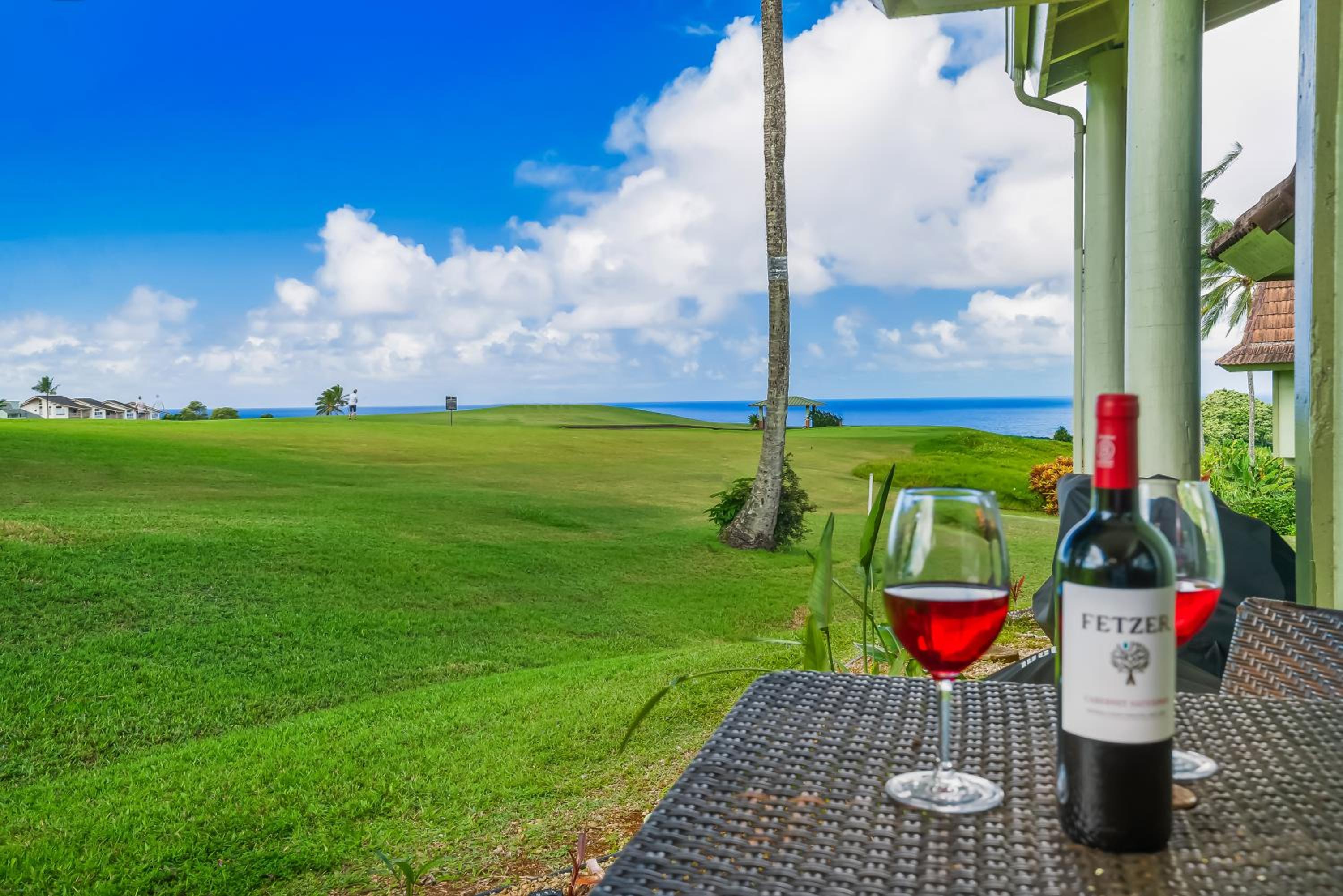 Hotel Beautiful 2Br 2Ba Puamana, Ocean and Mountain View, Pool - Image 1