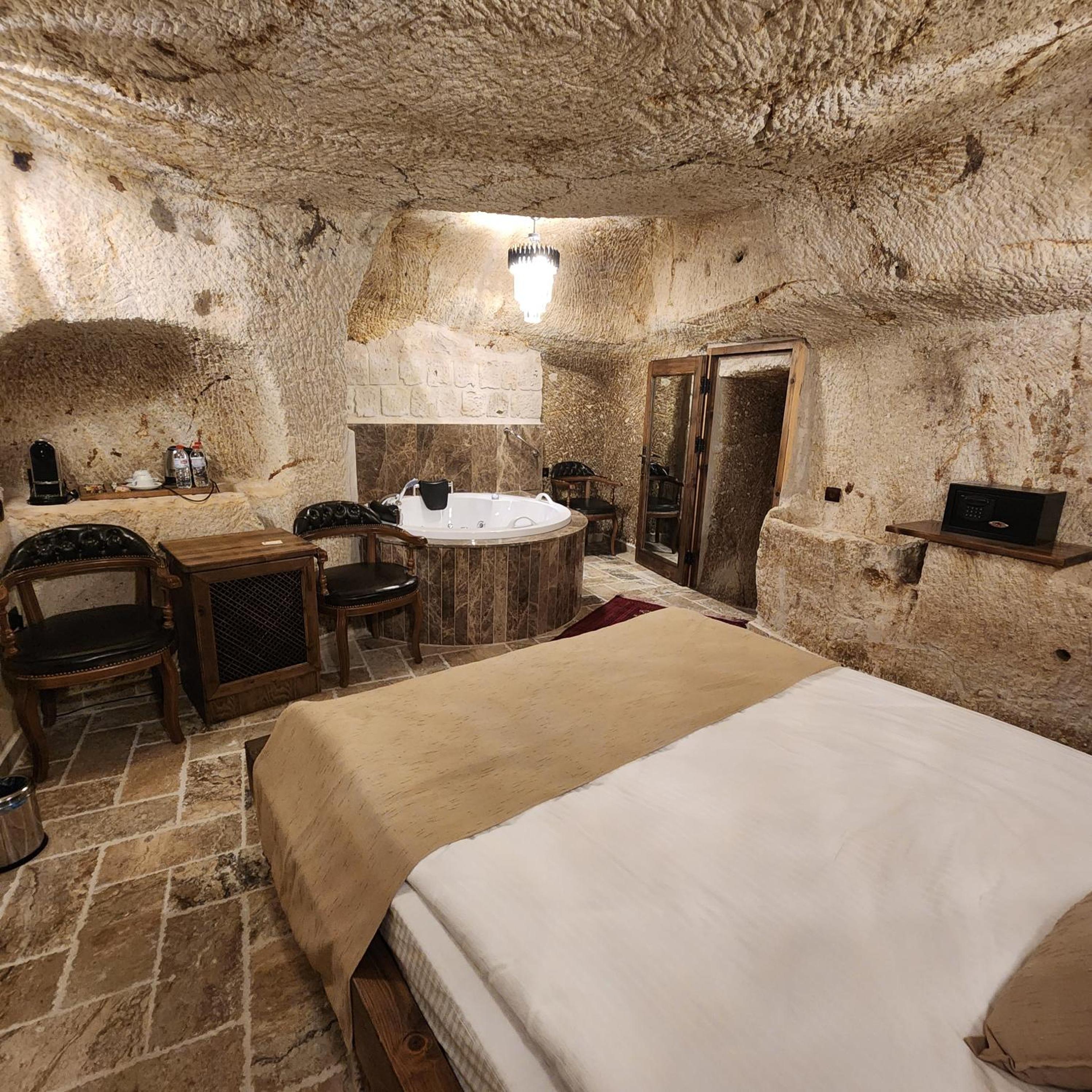 Noah's Ark Cave Hotel - Image 29