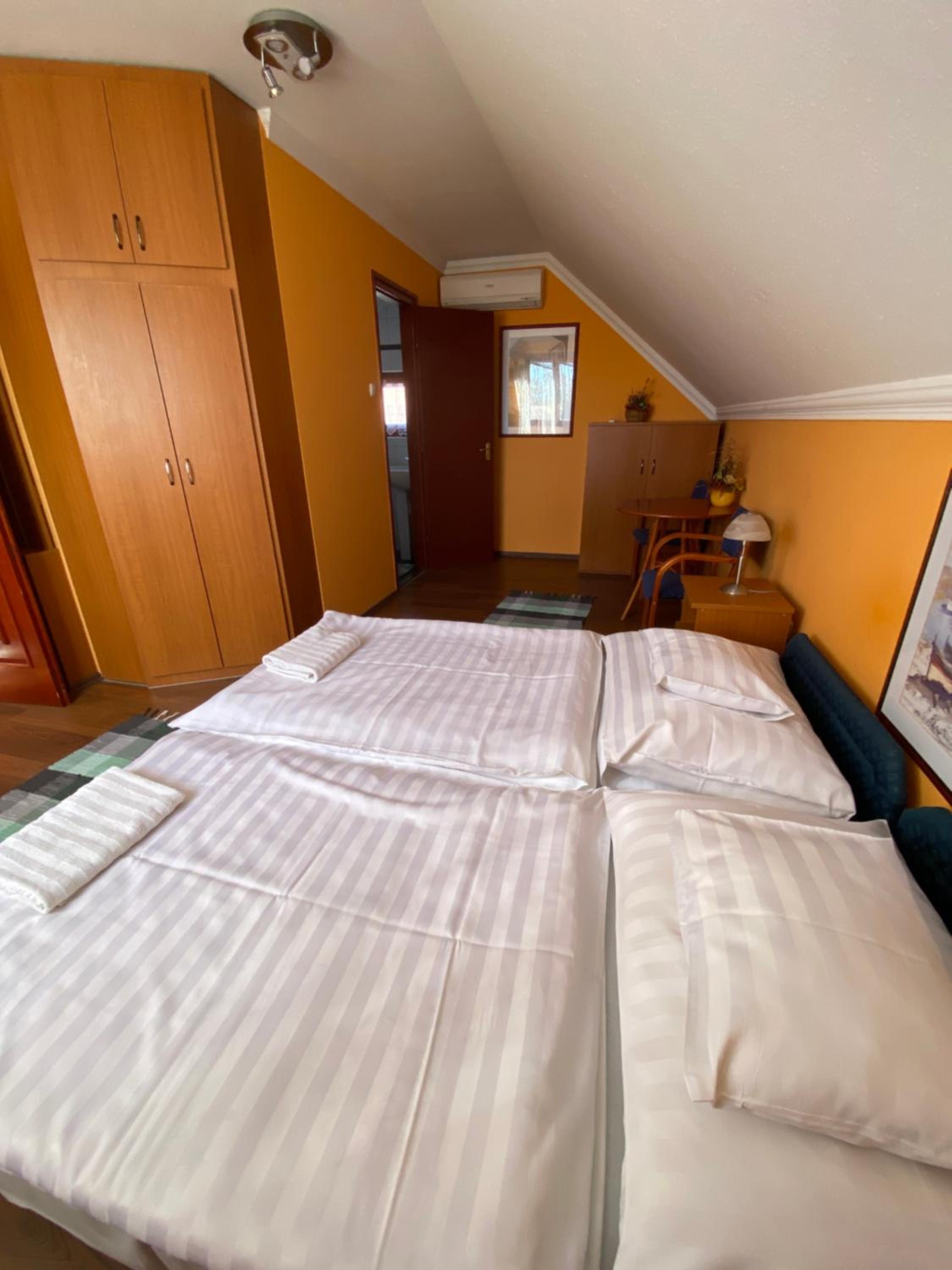 Apartman Dóra view 3