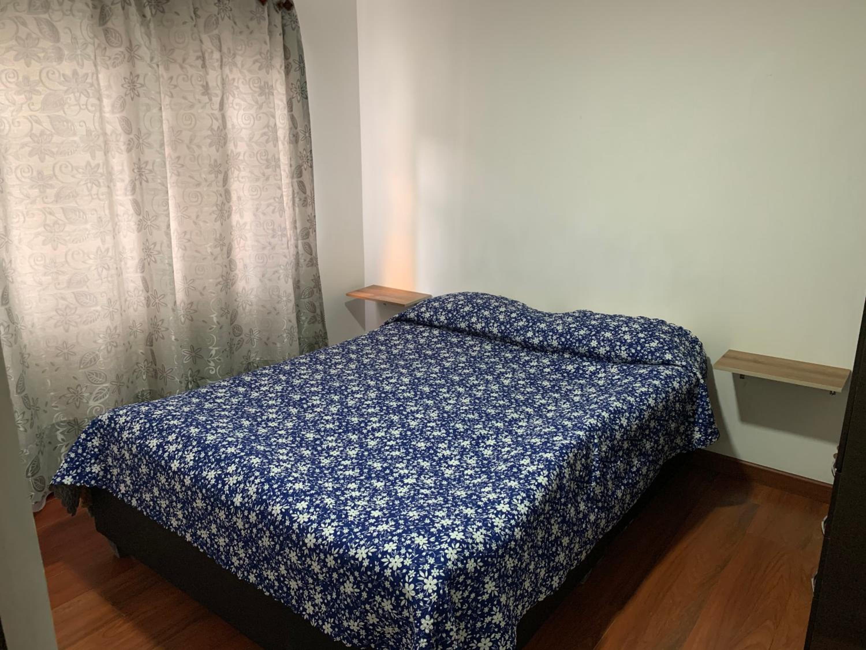 Apartamento cerca del centro comercial Titán. 300
