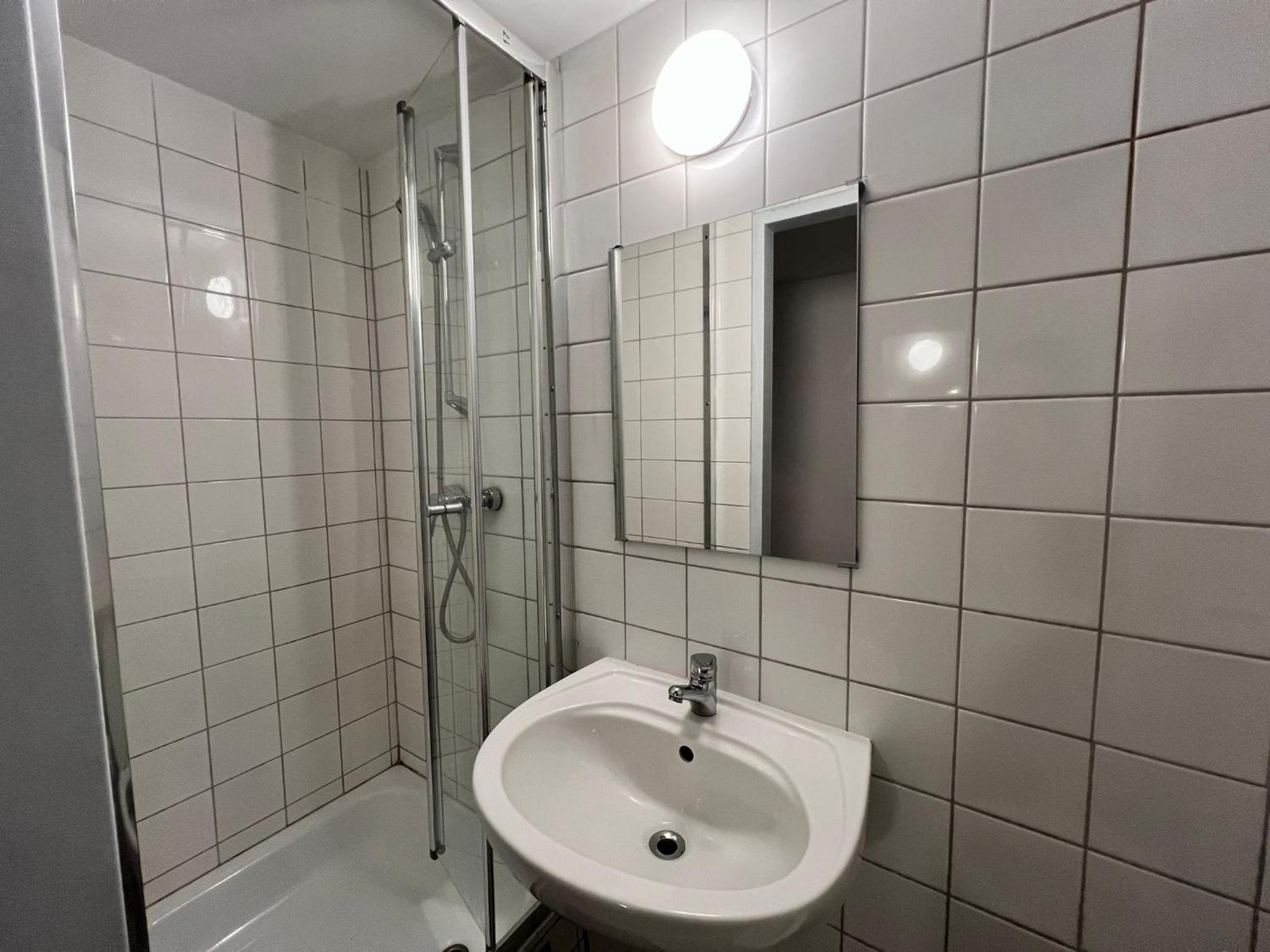 Short - Term Rental in Vienna Top U3 Location
