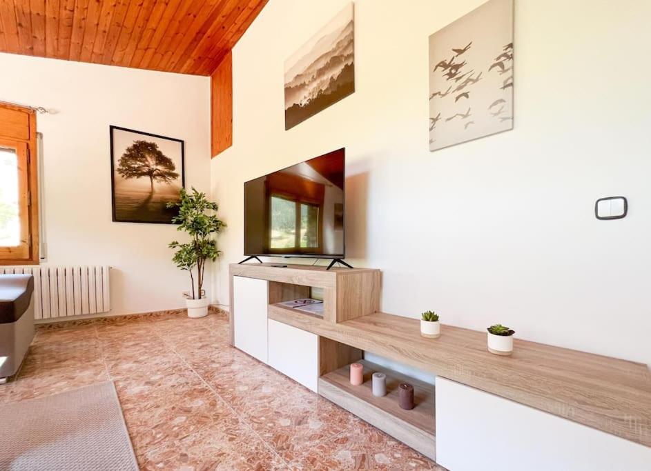 Barthe Holidays I Gran apartamento en el pueblo de Pal 8PAX I Terraza, Vistas al valle, Ideal para familias o grupo, Pet friendly I Rider