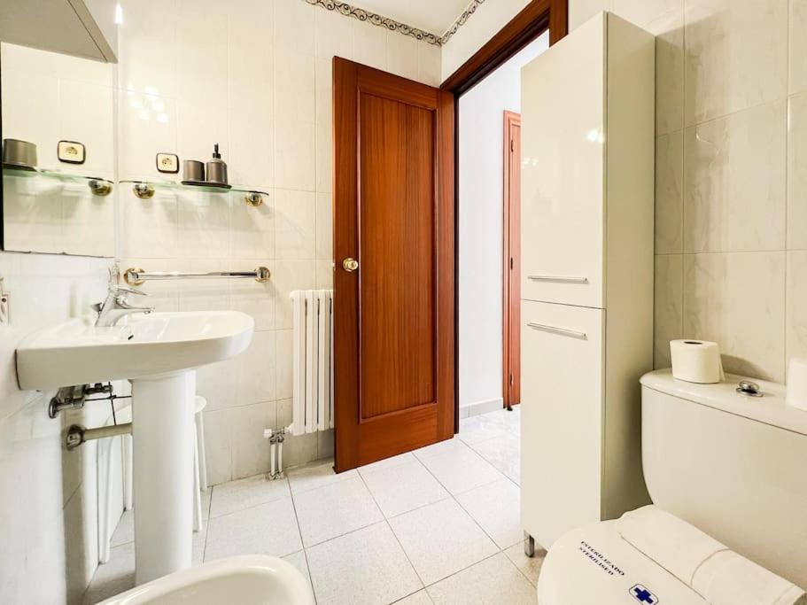 Barthe Holidays I Gran apartamento en el pueblo de Pal 8PAX I Terraza, Vistas al valle, Ideal para familias o grupo, Pet friendly I Rider