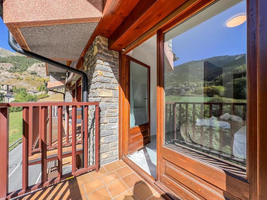 Barthe Holidays I Gran apartamento en el pueblo de Pal 8PAX I Terraza, Vistas al valle, Ideal para familias o grupo, Pet friendly I Rider