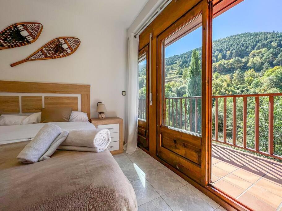 Barthe Holidays I Gran apartamento en el pueblo de Pal 8PAX I Terraza, Vistas al valle, Ideal para familias o grupo, Pet friendly I Rider