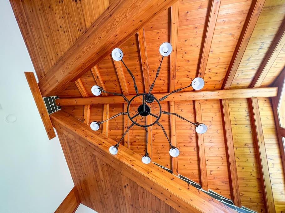 Barthe Holidays I Gran apartamento en el pueblo de Pal 8PAX I Terraza, Vistas al valle, Ideal para familias o grupo, Pet friendly I Rider