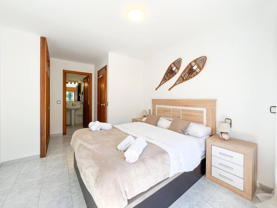 Barthe Holidays I Gran apartamento en el pueblo de Pal 8PAX I Terraza, Vistas al valle, Ideal para familias o grupo, Pet friendly I Rider