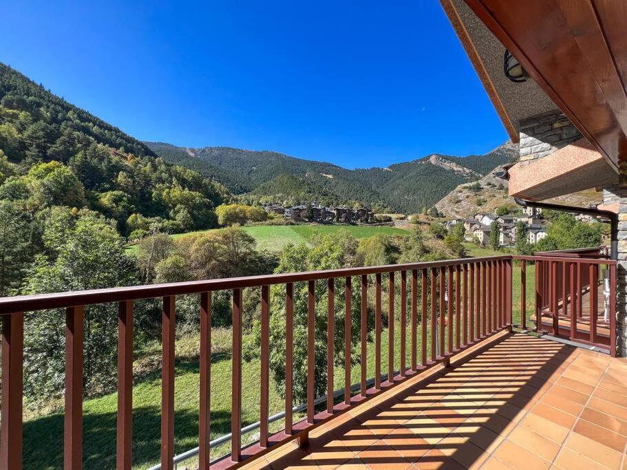 Barthe Holidays I Gran apartamento en el pueblo de Pal 8PAX I Terraza, Vistas al valle, Ideal para familias o grupo, Pet friendly I Rider