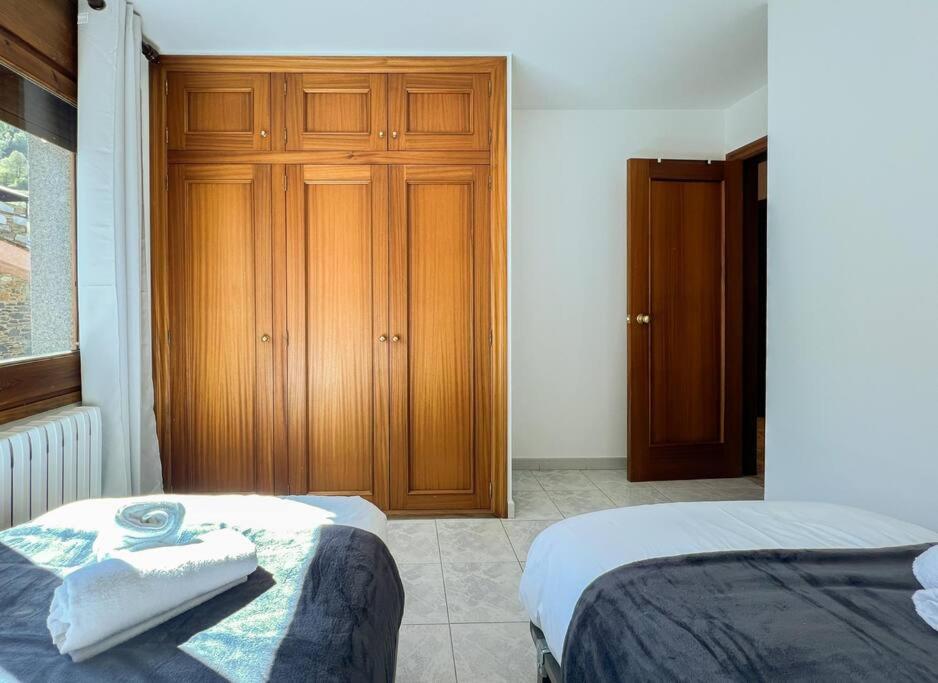 Barthe Holidays I Gran apartamento en el pueblo de Pal 8PAX I Terraza, Vistas al valle, Ideal para familias o grupo, Pet friendly I Rider