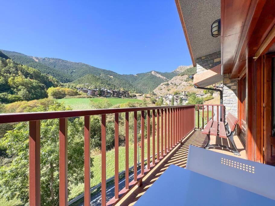 Barthe Holidays I Gran apartamento en el pueblo de Pal 8PAX I Terraza, Vistas al valle, Ideal para familias o grupo, Pet friendly I Rider