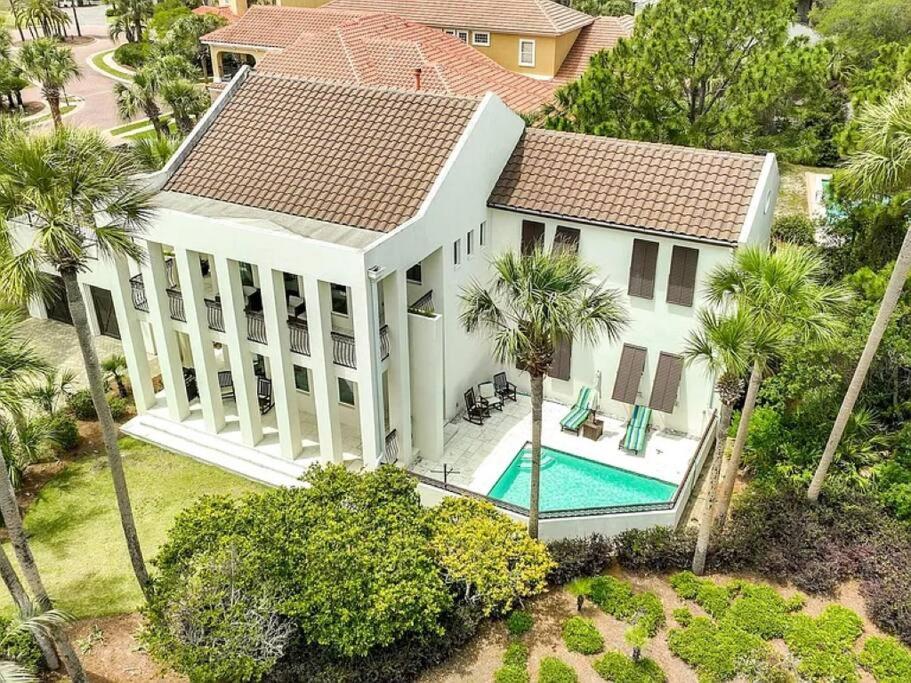 Entertainment House in Destin "Ocean Effect" view 4