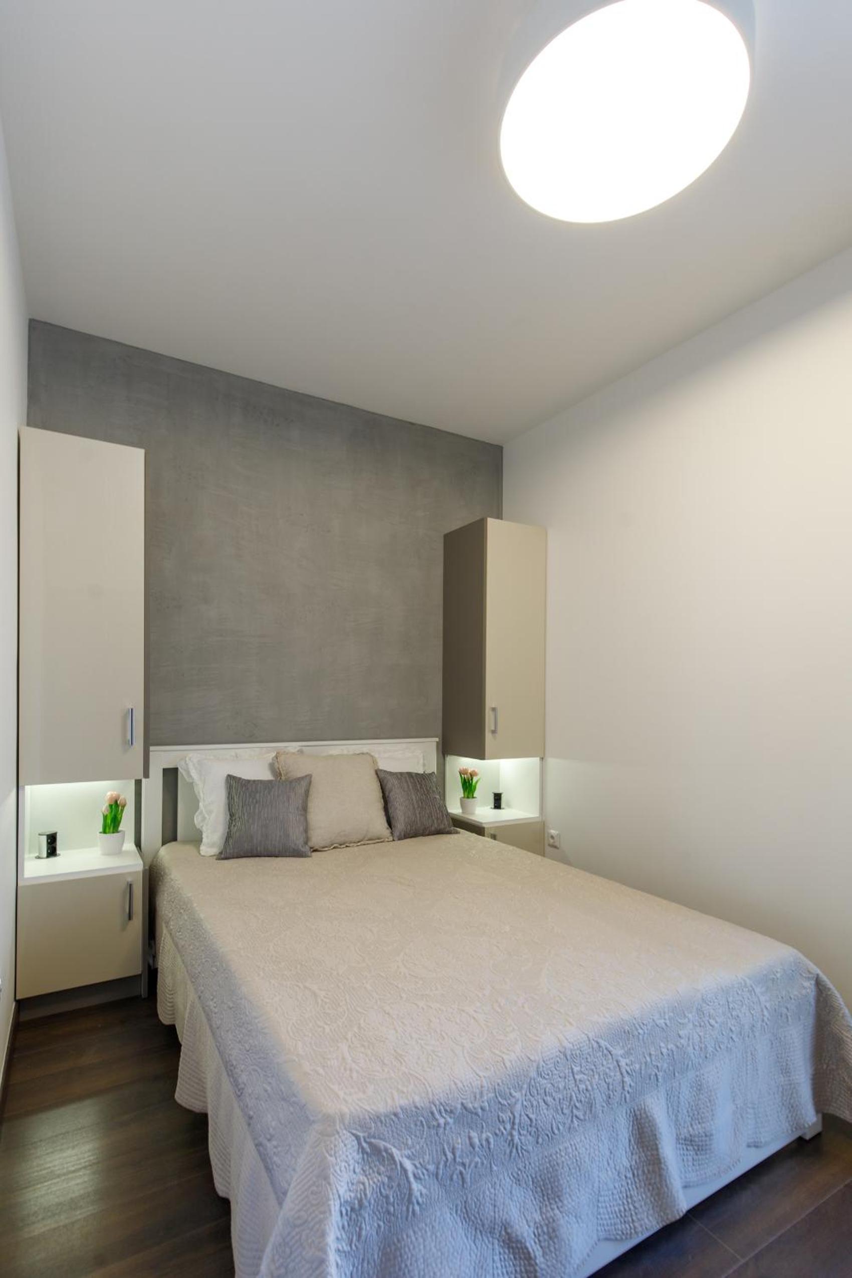 K40 Double Bedroom in the City Center view 2