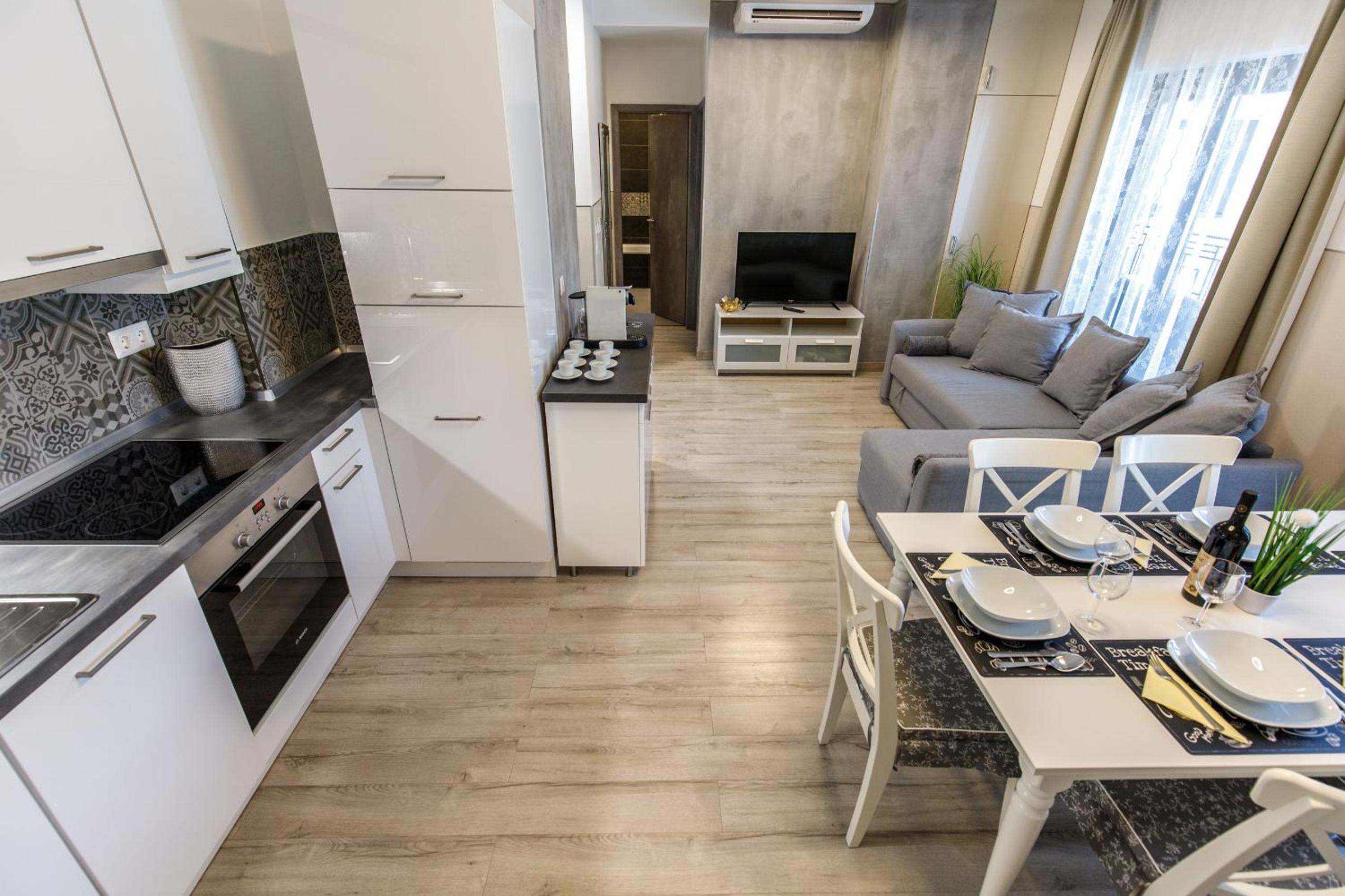 K40 Double Bedroom in the City Center view 5