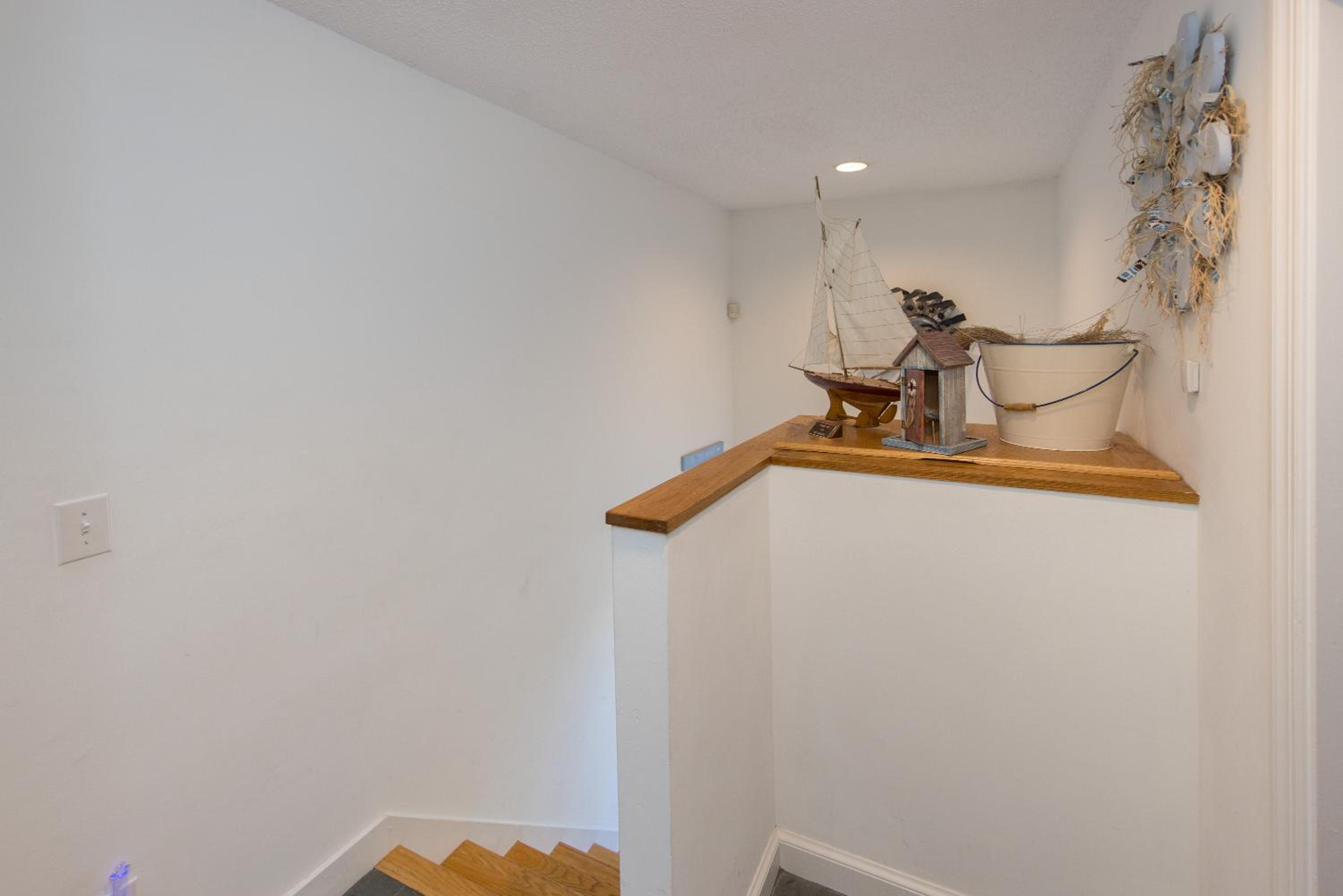 Fairbanks House with beach access just steps from your front door