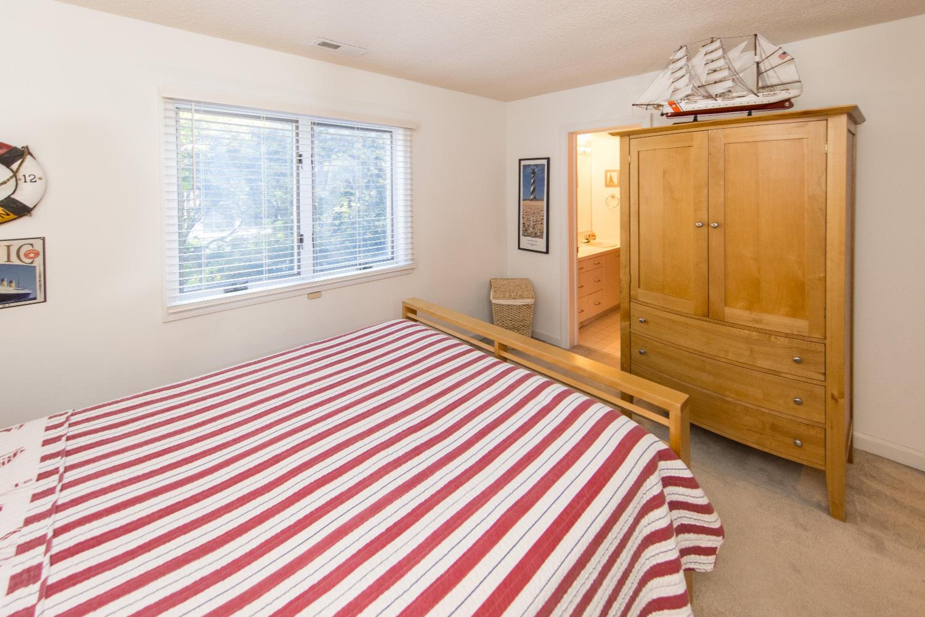 Fairbanks House with beach access just steps from your front door