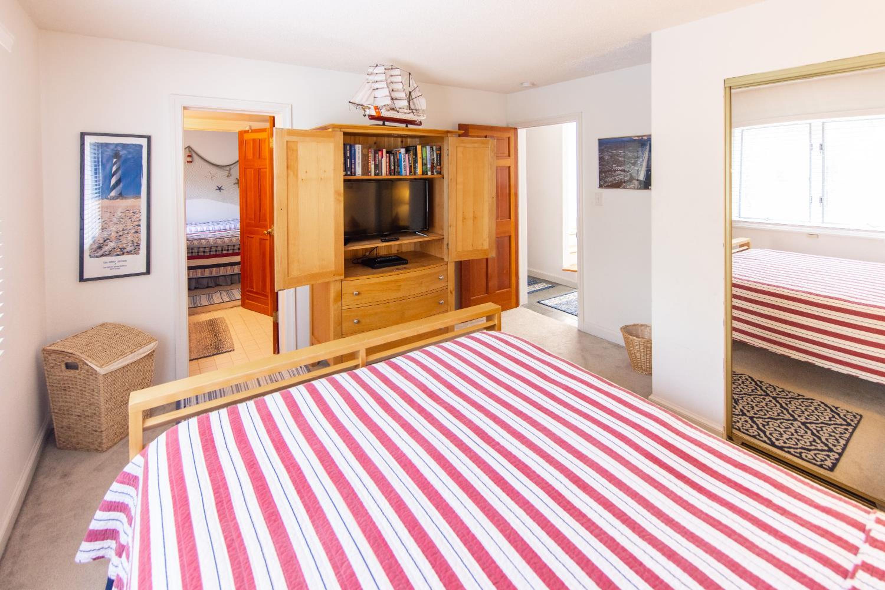 Fairbanks House with beach access just steps from your front door
