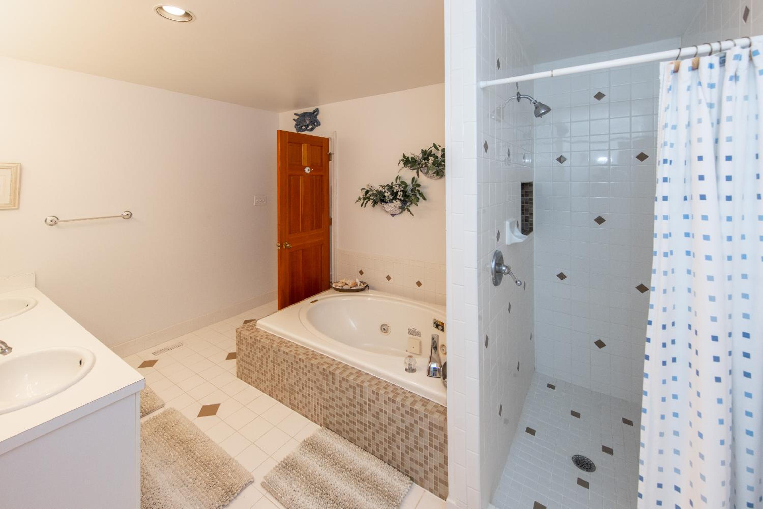 Fairbanks House with beach access just steps from your front door