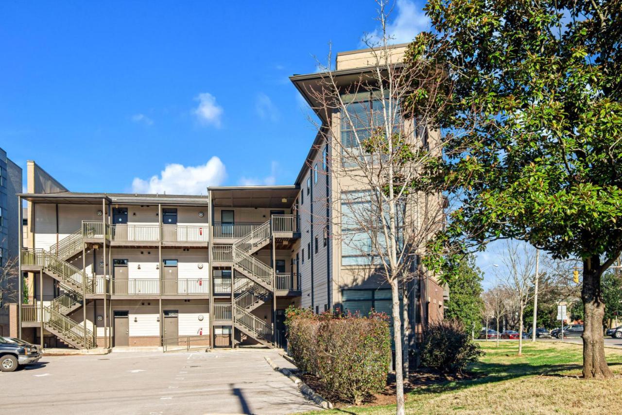 1st Floor & No Steps by Vanderbilt, Belmont & Food view 2