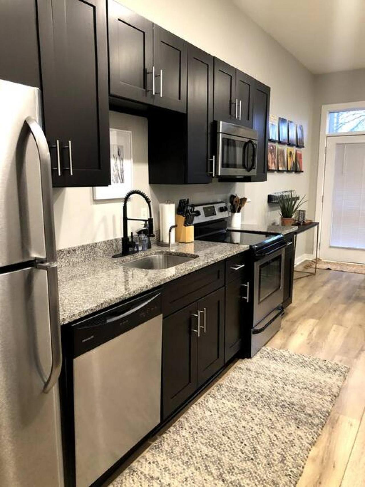 1st Floor & No Steps by Vanderbilt, Belmont & Food view 4