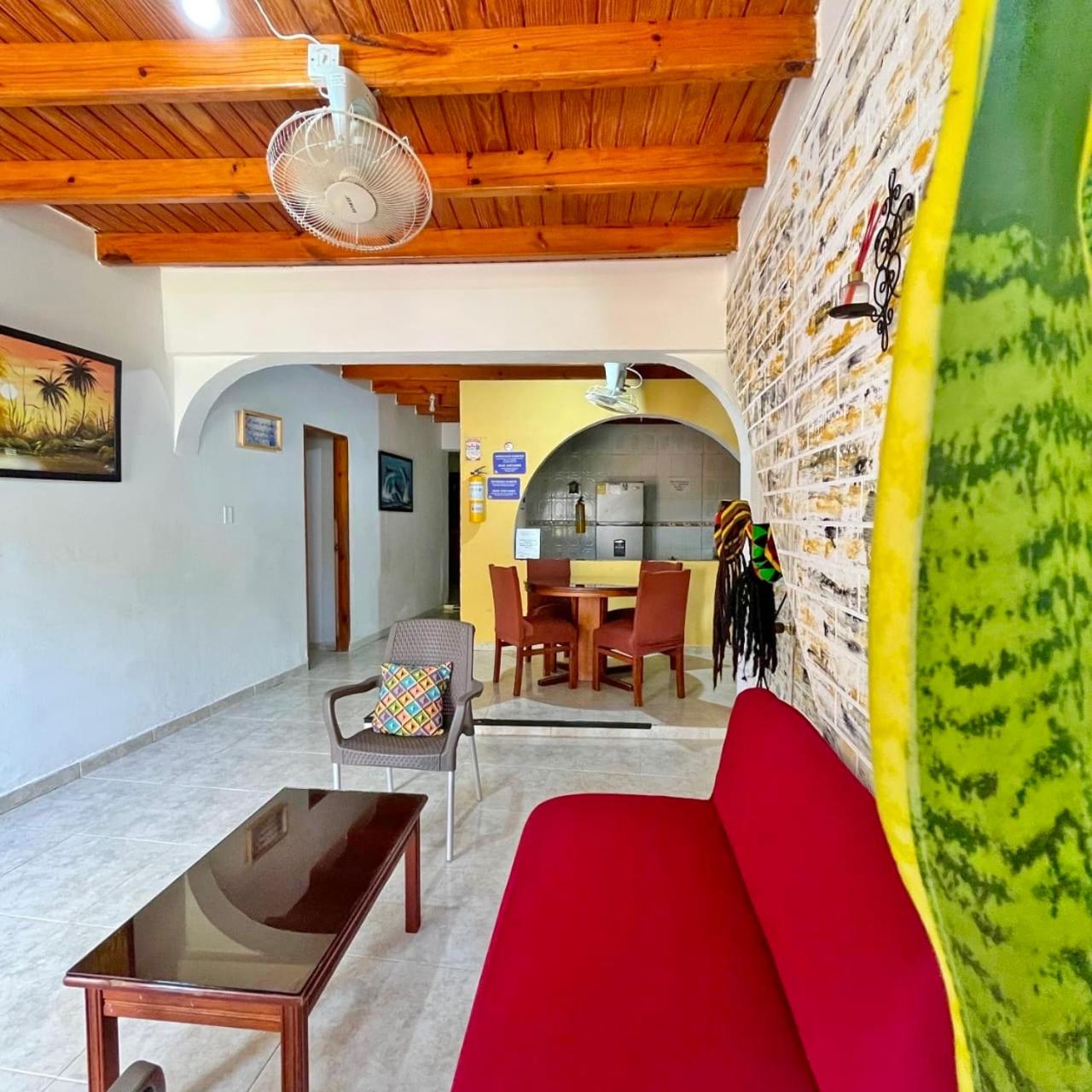 Hostal Mom Mariela