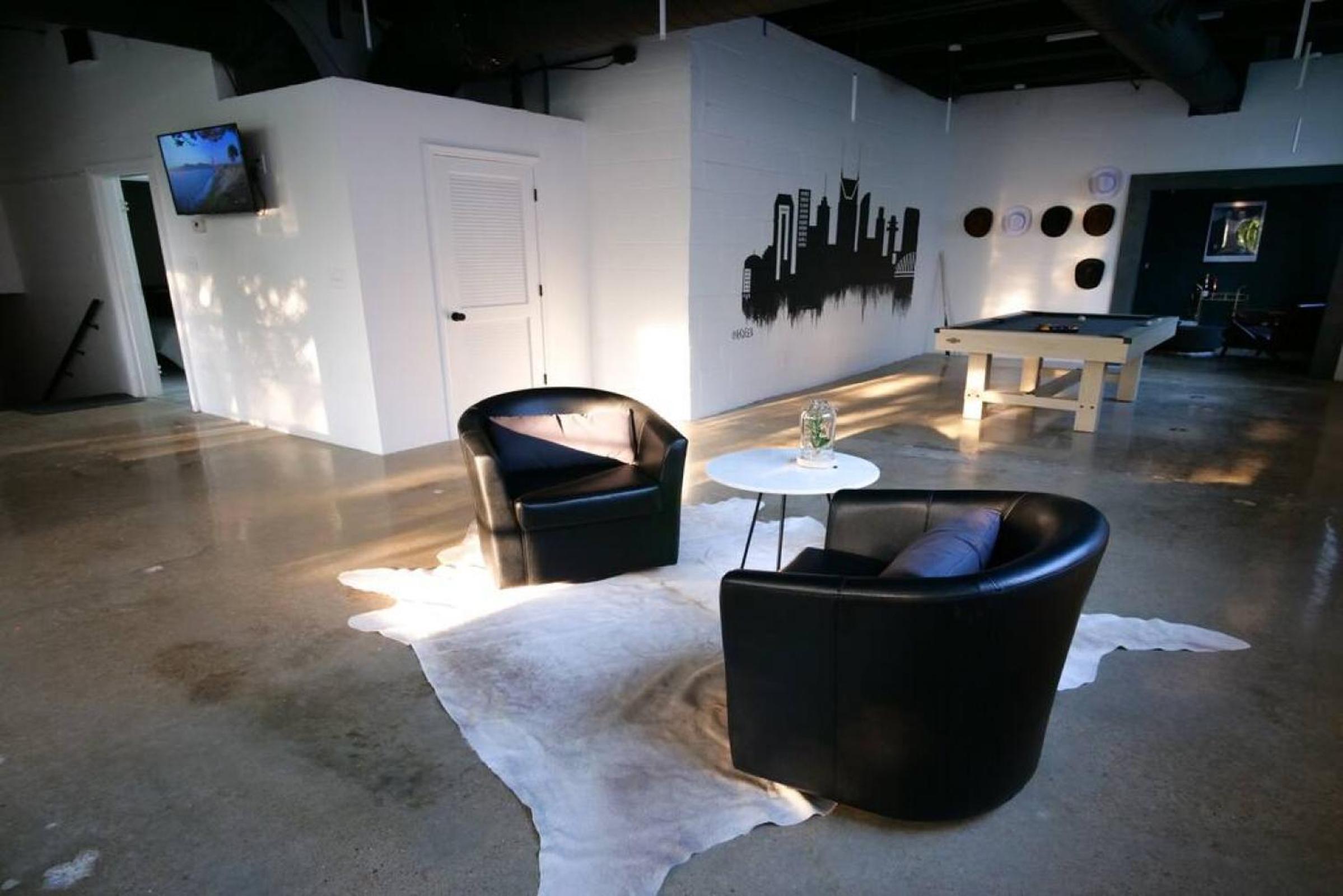 Rock n Row Warehouse HUGE Modern Unique Space