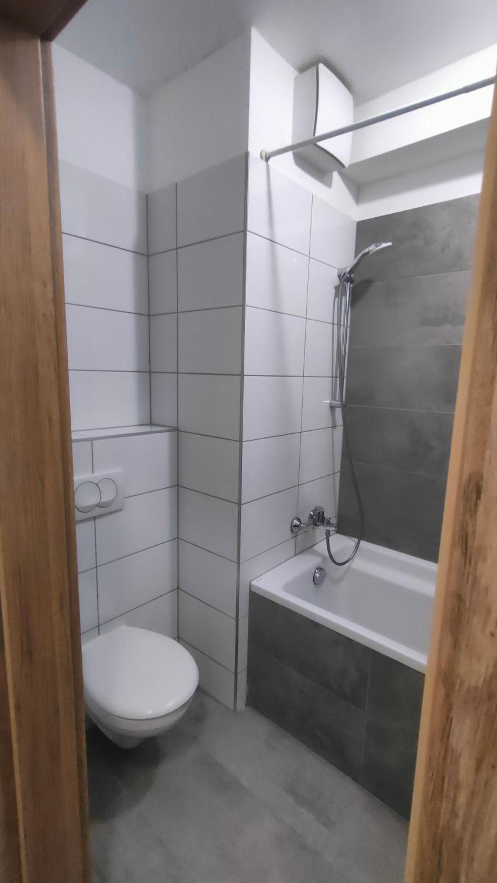 Cozy Studios near New York Cafe with Balcony, Parking, AC view 3