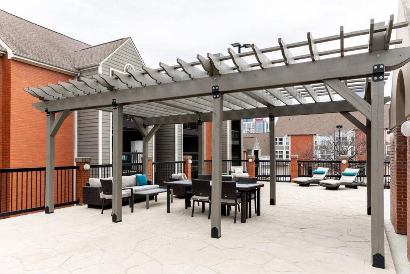 Downtown Nashville Condo, Walk to Broadway with Free Parking view 2