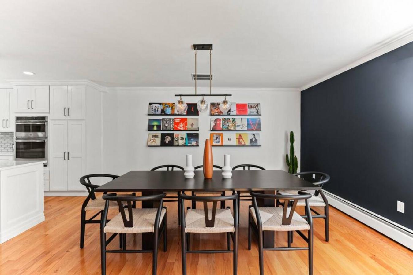 WALK to the Beach and FirePit, Bikes - Modern House view 2