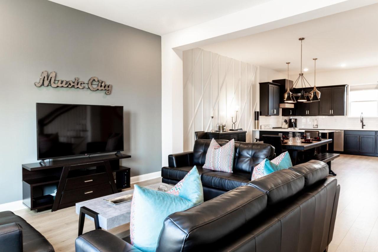 Diamond Retreat Townhome with Garage 3 mi to Downtown view 3