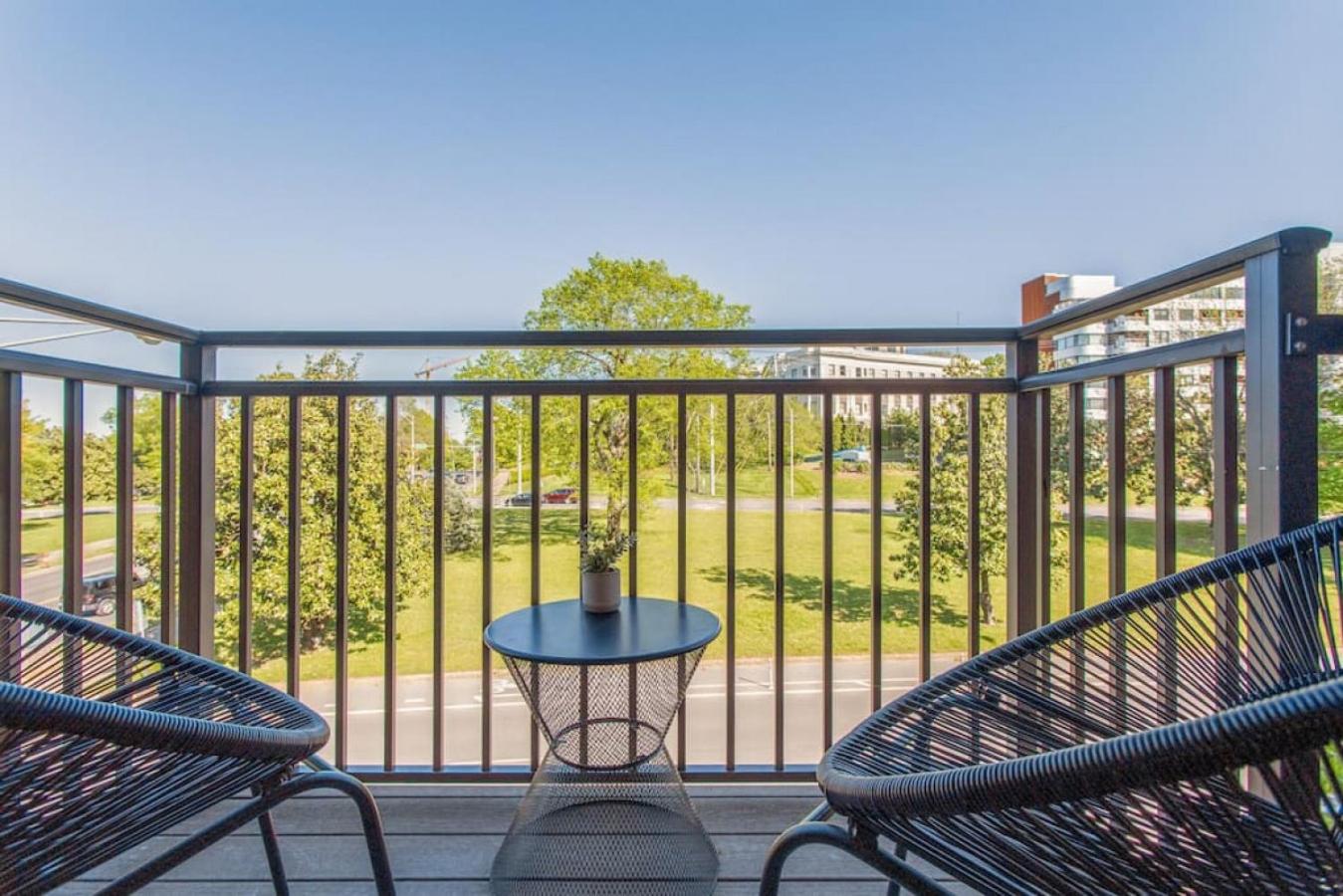 Luxury by Music Row Belmont Vanderbilt FREE Parking view 2