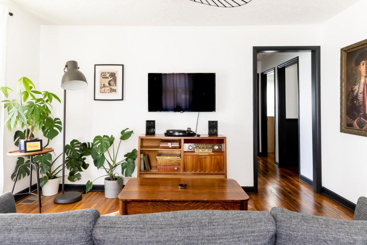 Mid-Century Modern Home Near Downtown with Free Parking view 5