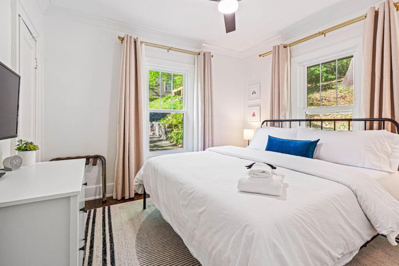 Charming House 5 Minutes to Downtown Chattanooga and Aquarium view 2