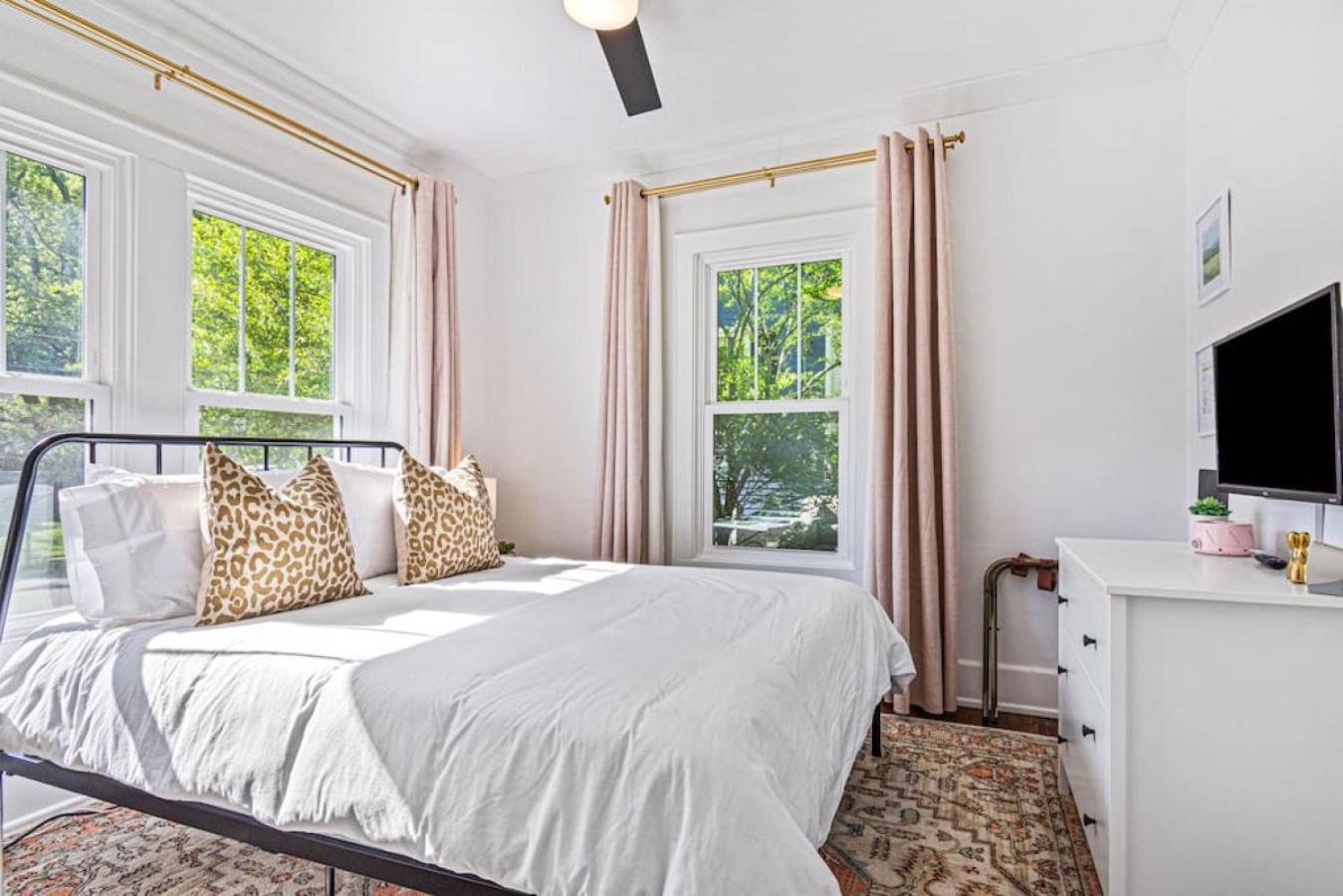 Charming House 5 Minutes to Downtown Chattanooga and Aquarium view 3