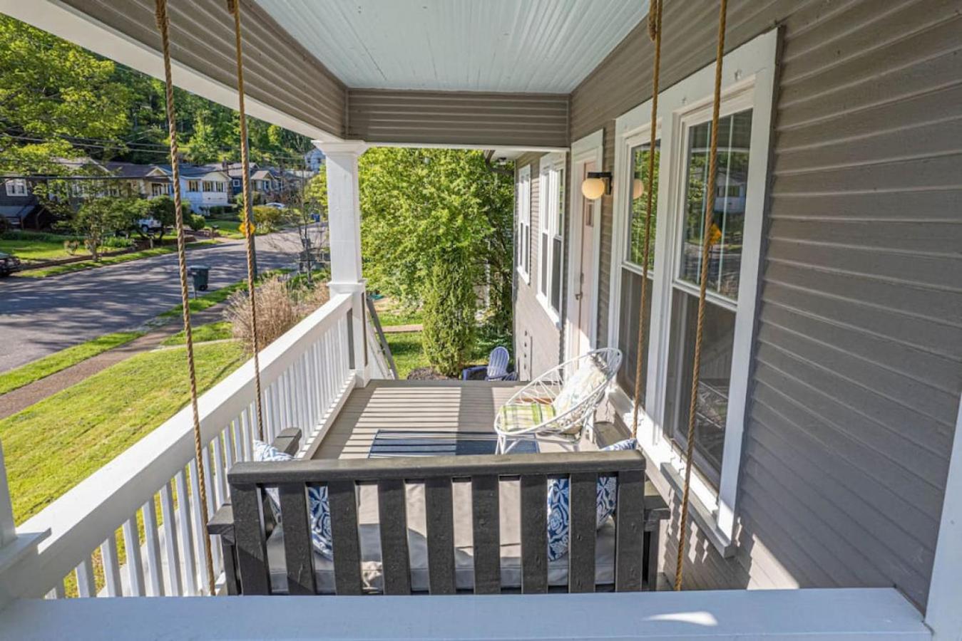 Charming House 5 Minutes to Downtown Chattanooga and Aquarium view 5