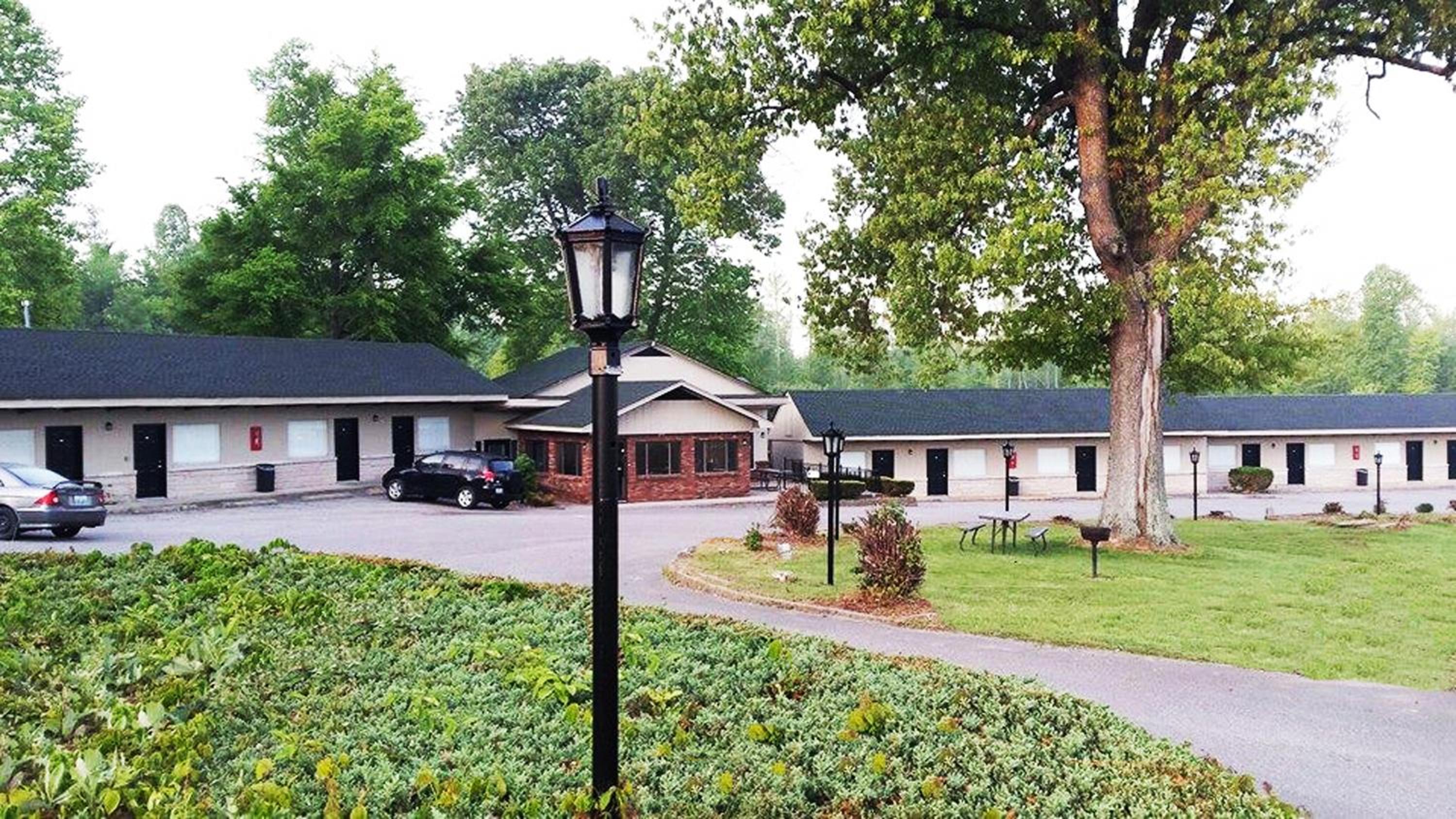 Kentucky Lake Inn
