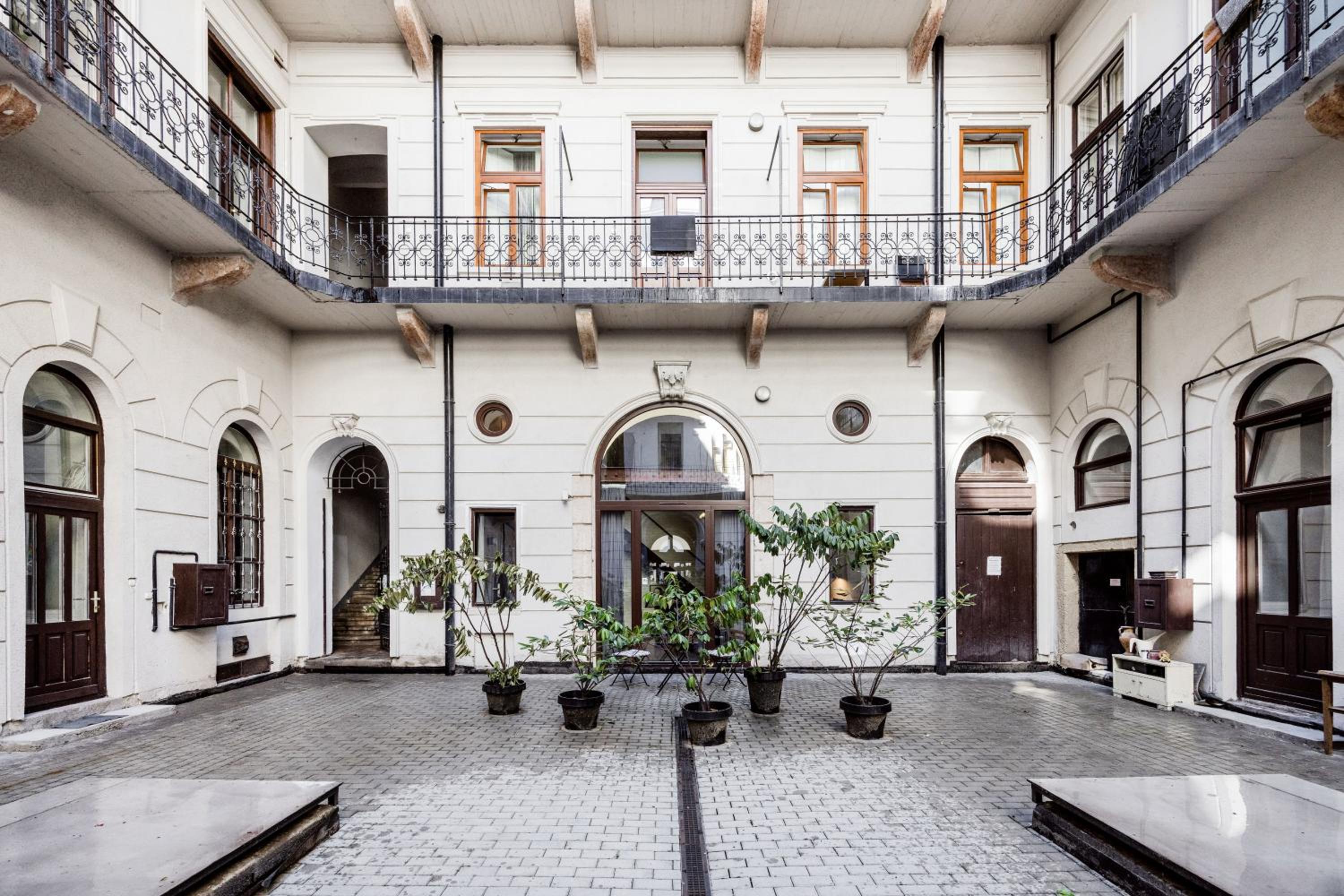 One of a kind, Super Central condo with Patio
