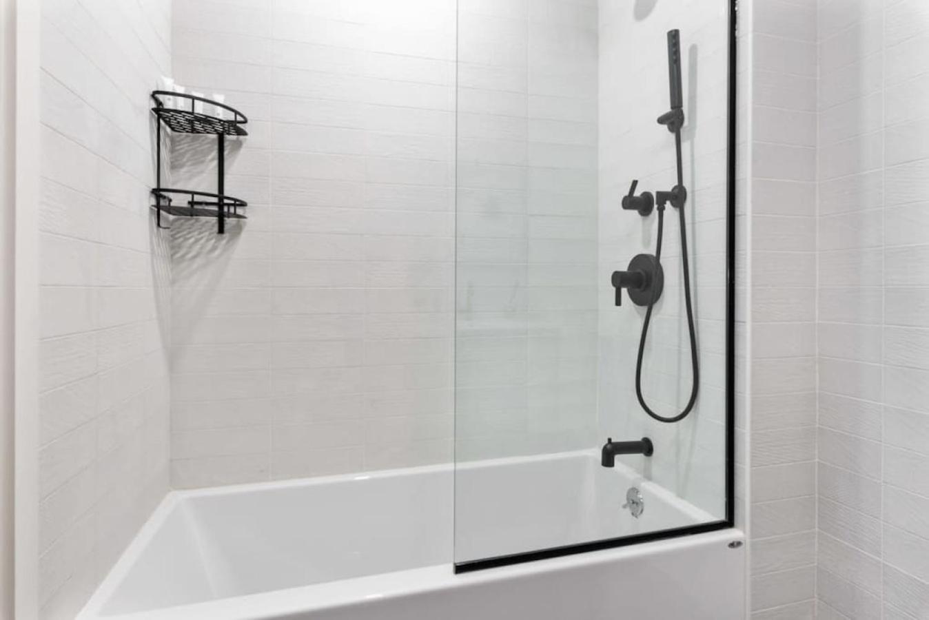 Luxury 3BR Duplex w Private Patio in Upper East