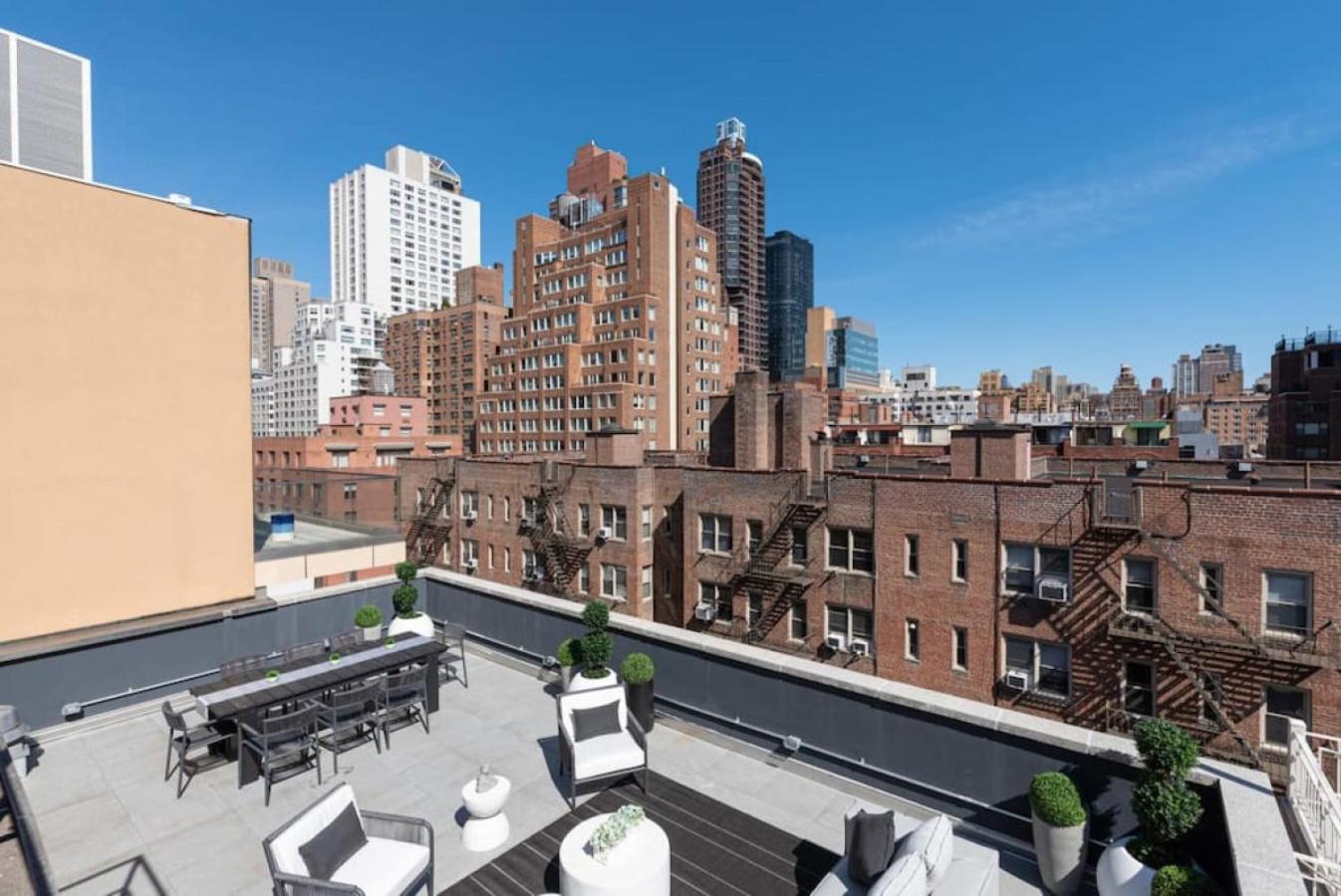 3BR Penthouse with Massive Private Rooftop - Image 2