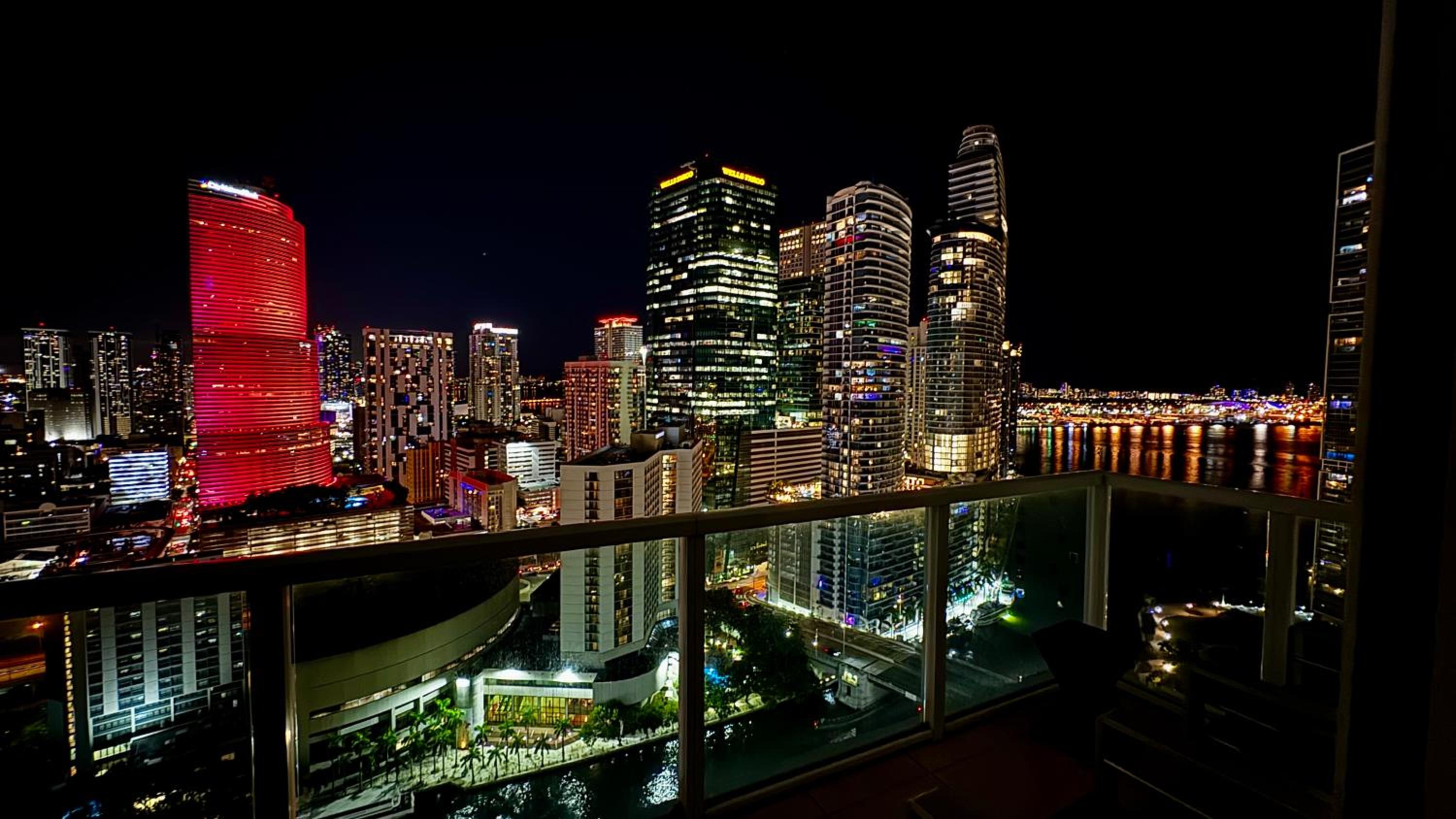 Skyline Serenity - Brickell On The River - Bi-Level Loft with Breathtaking Views On The Ocean