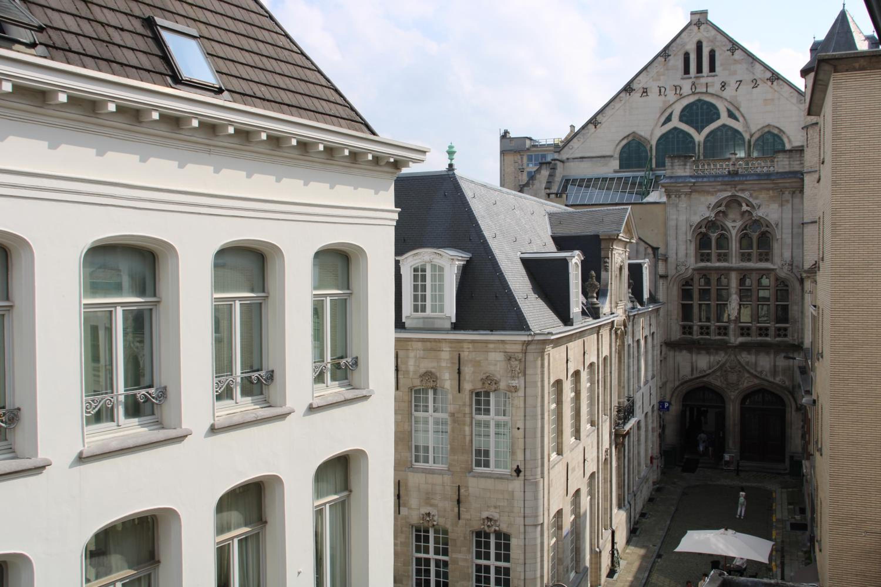 Antwerp White House