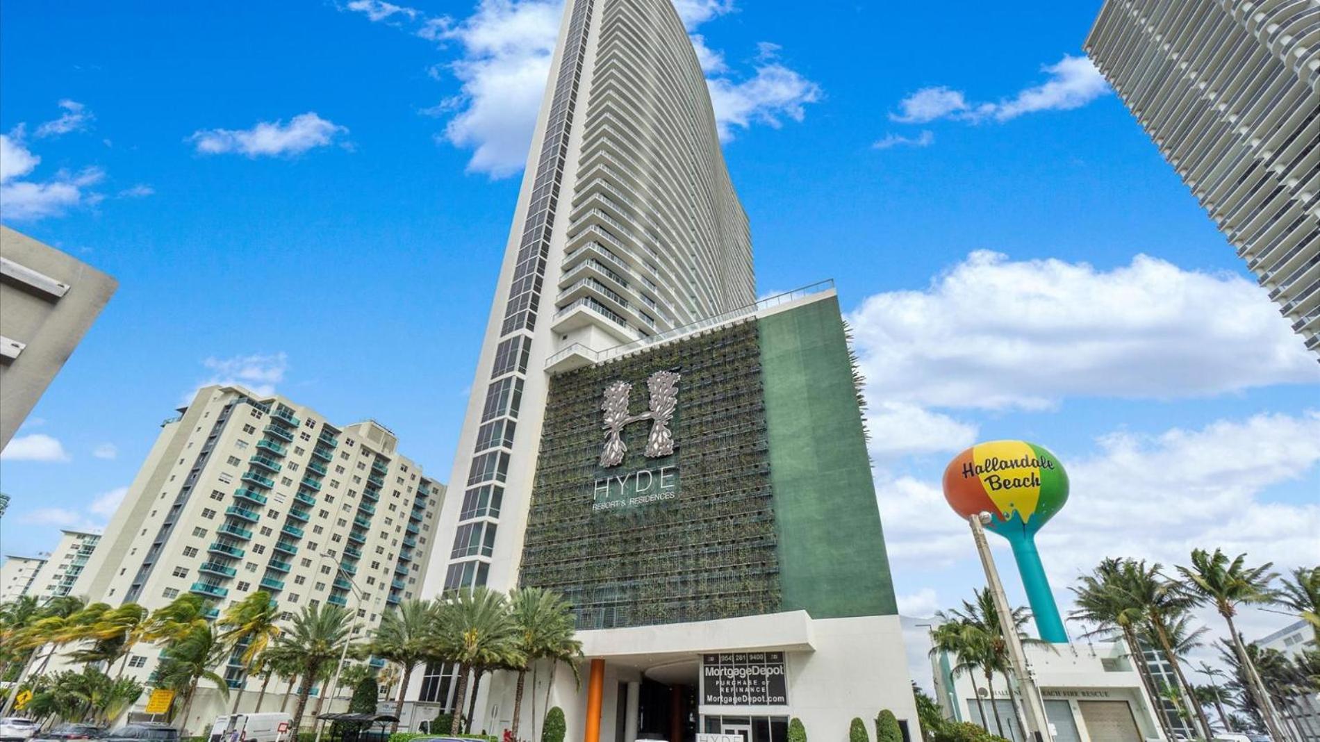 2 BR stunning views on the 18th floor! Miami - Image 1