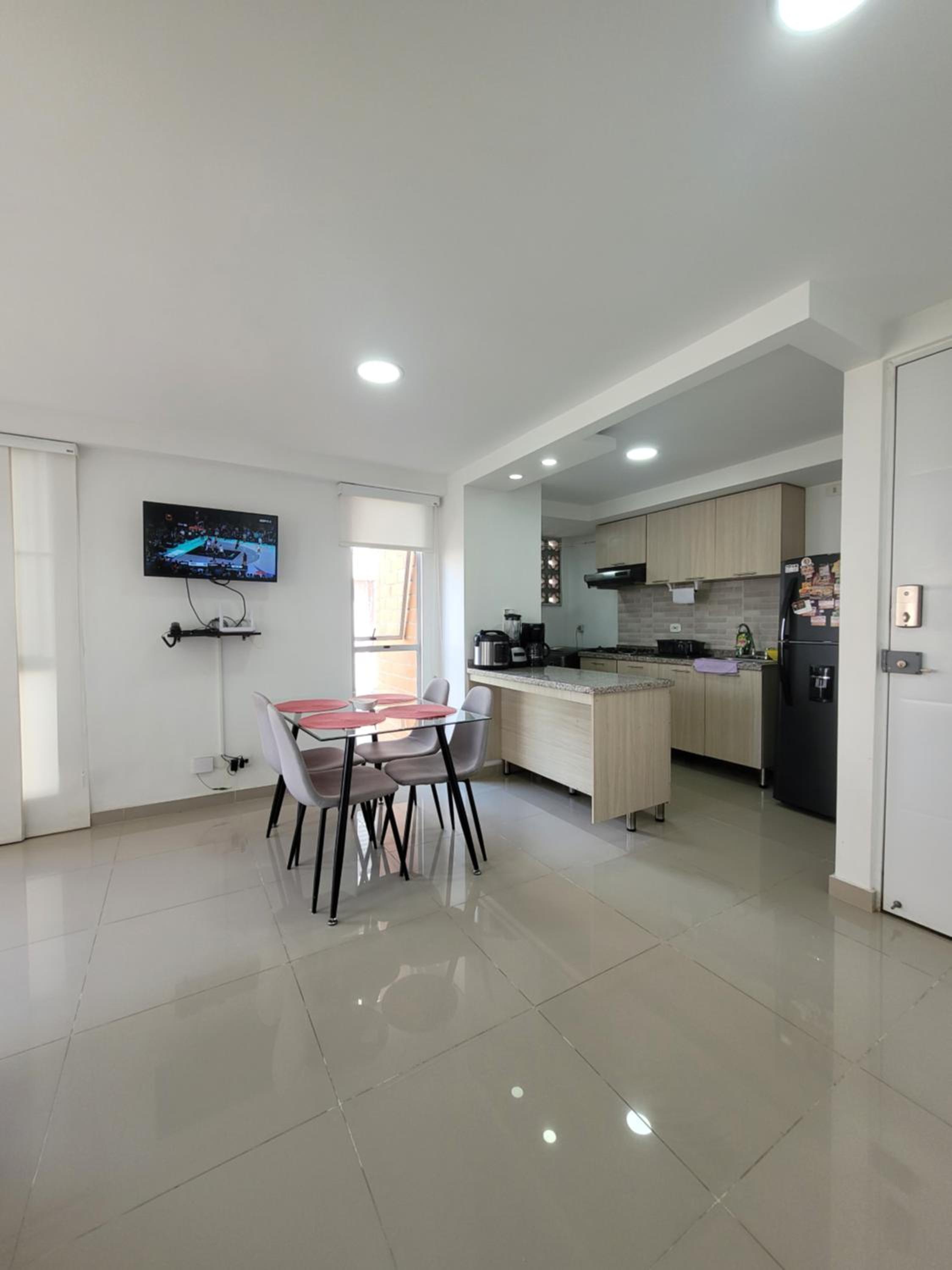 Cali Piso 3 Sector Valle Del Lili Apartamento Acogedor Y Familiar