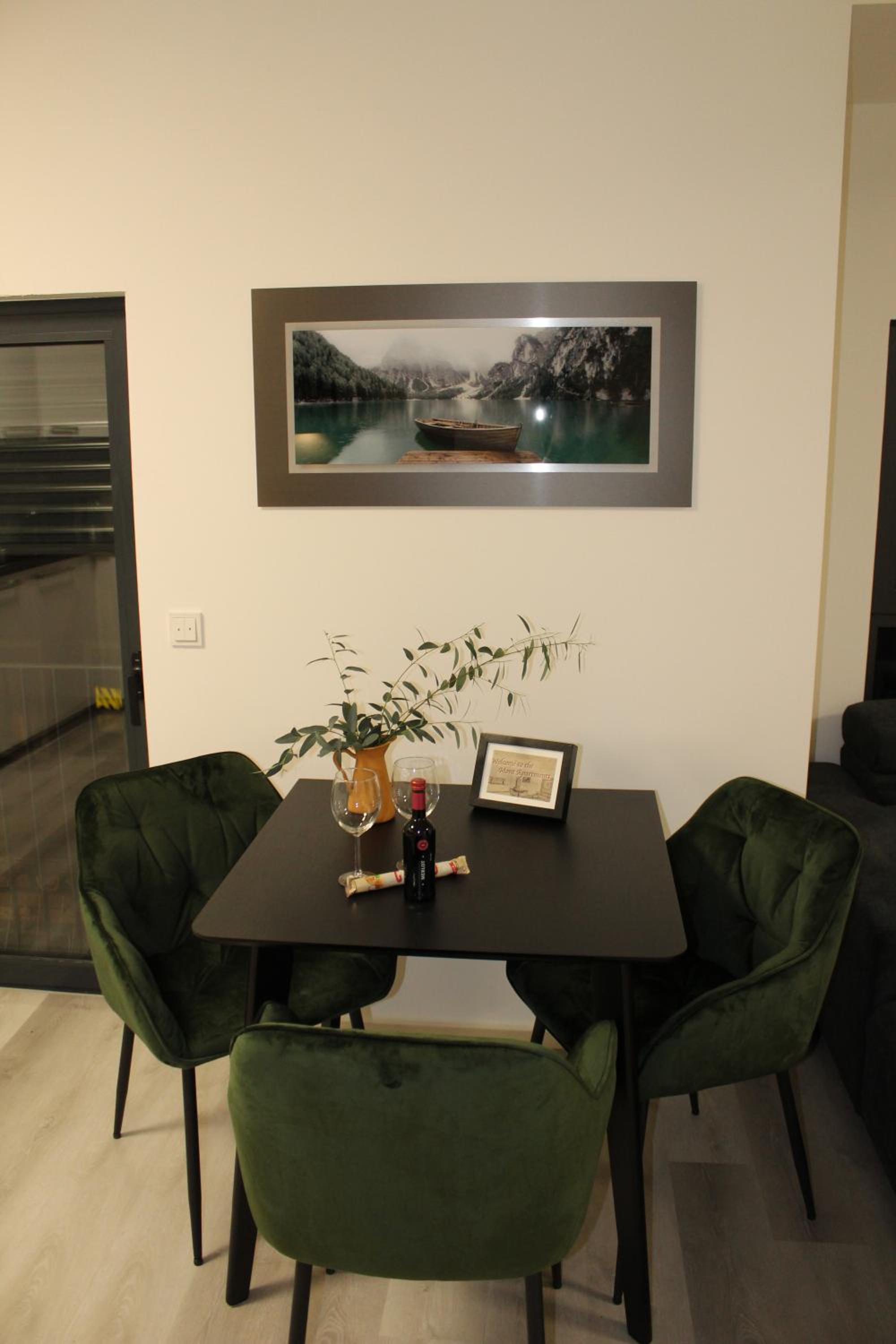 Mont Apartments
