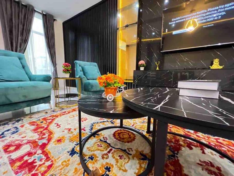 Luxury 4 Bedroom house with Swimming pool view 2