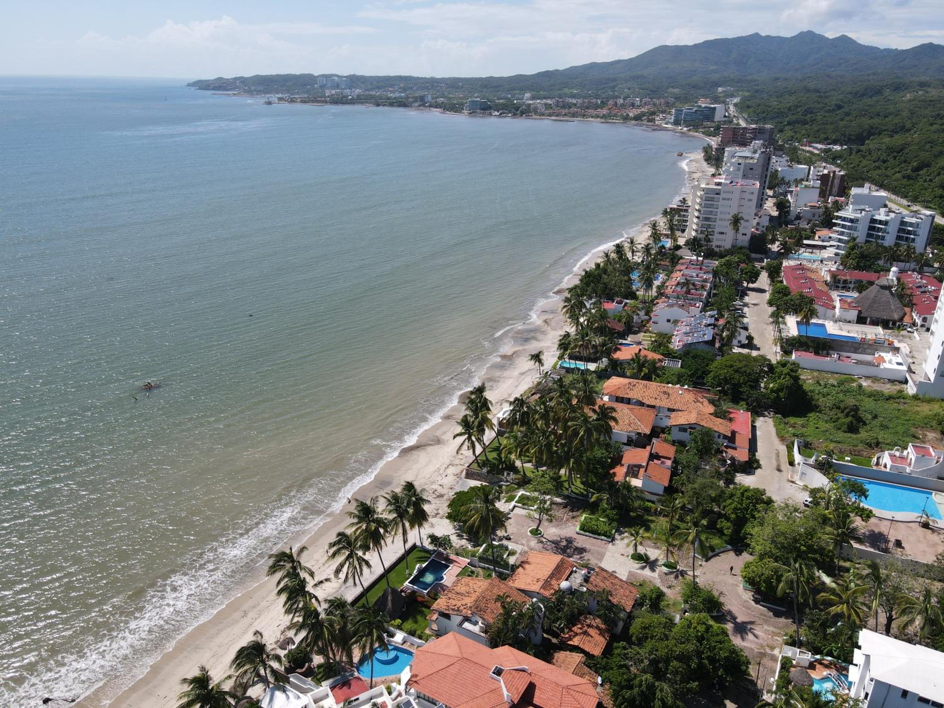 Beach Access, 4 Beds, 2 Bedroom, 2 Bath, Quadrant 4107