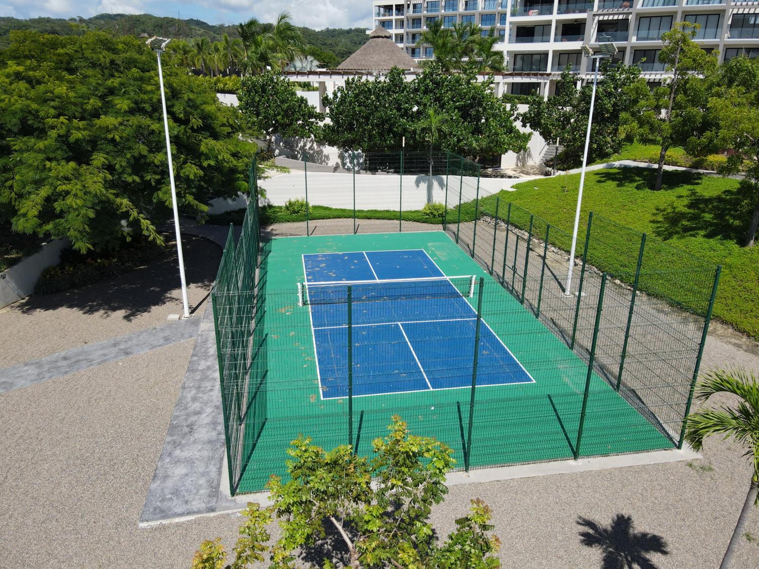 Beach Access, 4 Beds, 2 Bedroom, 2 Bath, Quadrant 4107